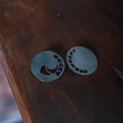 Rosa L Black Earring